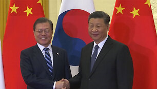 Moon Jae-inas&nbsp;ir Xi Jinpingas
