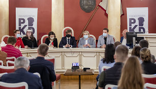 Diskusijoje „Ką rinkimai atneš Lietuvos lenkams?“ – kalbos apie asmenvardžius ir užuominos apie šantažą