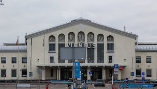 Sukluskite, jei į Vilniaus oro uostą vykstate automobiliu: nuo sausio dalis stovėjimo vietų bus uždarytos rekonstrukcijai