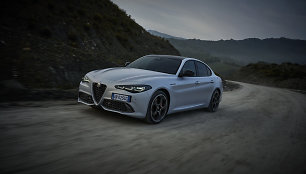 Atnaujinti „Alfa Romeo“ „Stelvio“ ir „Giulia“ modeliai