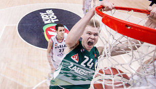 Į krep&scaron;į kamuolį dedantis Kauno &bdquo;Žalgirio&ldquo; žaidėjas Martynas Arlauskas