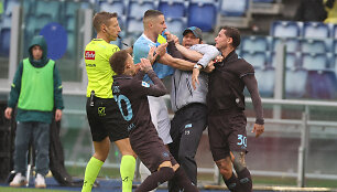 Konfliktas &bdquo;Lazio&ldquo; ir &bdquo;Napoli&ldquo; rungtynėse