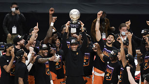 "Phoenix Suns" laimėjo vakarų konferenciją ir žais NBA finale