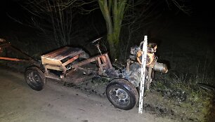 Savadarbis automobilis su priekaba