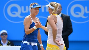 Belinda Benčič ir Caroline Wozniacki