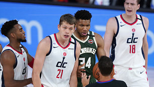 Moe Wagneris ir Giannis Antetokounmpo