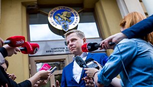 Remigijus &Scaron;ima&scaron;ius po apklausos i&scaron;eina i&scaron; STT