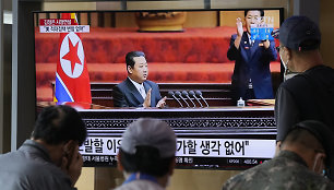 Dešimtmetis su Kim Jong Unu: svarbiausi sprendimai, padėję išlikti Pchenjano viršūnėje