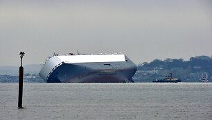 &bdquo;Hoegh Osaka&ldquo; krovininis laivas Laman&scaron;o sąsiauryje