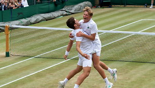 Edas Butvilas ir Alejandro Manzanera Pertusa triumfavo Vimbldono jaunių dvejetų varžybų finale.