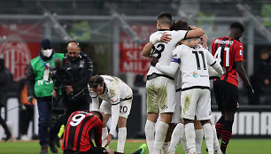 „Spezia“ futbolininkai džiaugiasi, „AC Milan“ – liūdi