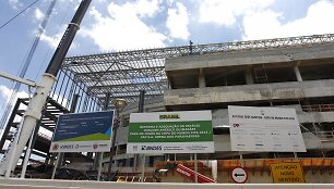 Pasaulio futbolo čempionatui statomas stadionas Kuritiboje