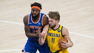 Domantas Sabonis prieš Mitchellą Robinsoną