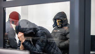 Arminas Pimpis su bendrininkais teisme