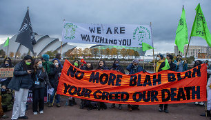 Gamtosaugos aktyvistai Glazge akylai stebi konferenciją COP26.