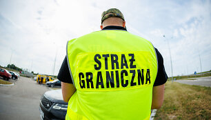 Automobilių patikra prie Lenkijos sienos