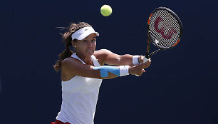 Lauren Davis