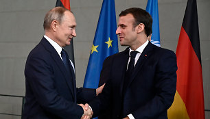 Vladimiras Putinas ir Emmanuelis Macronas,