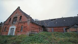 Biržuvėnų dvaro tvartos pastatas