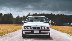 BMW 5 (E34)