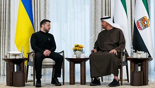 Volodymyras Zelenskis ir Mohammedas bin Zayedas Al Nahyanas / ABDULLA AL-BEDWAWI / AFP