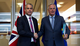 Stephenas Barclay ir Michelis Barnier