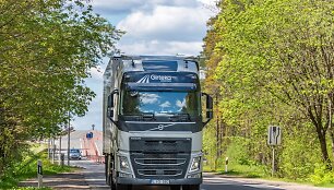 &bdquo;Girteka Logistics&ldquo; įsigis dar 2000 &bdquo;Volvo&ldquo; vilkikų