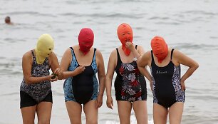Nauja mada Kinijoje &bdquo;face-kini&ldquo; &ndash; maudymosi kaukė veidui