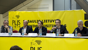 &Scaron;e&scaron;tadienis Prienuose