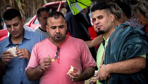 Migrantai ir pabėgėliai atplaukia į Lesbo salą
