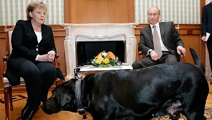 A. Merkel / DMITRY ASTAKHOV / AFP
