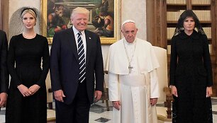 Ivanka Trump, Donaldas Trumpas, popiežius Pranci&scaron;kus ir Melania Trump