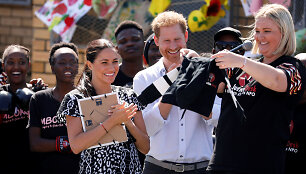 Harry ir Meghan pradeda pirmąją oficialią &scaron;eimyninę kelionę Afrikoje