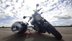 Dainius Reka&scaron;ius kiekvienam motociklui kuria individualų ir unikalų lop&scaron;į