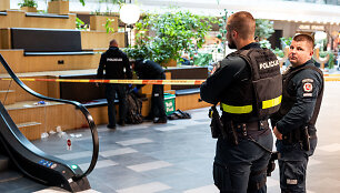 Vilniaus prekybos centre &bdquo;Europa&ldquo; peiliu ginkluotas vyras sužalojo žmogų