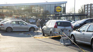 Parduotuvės „Lidl“ stovėjimo aikštelė