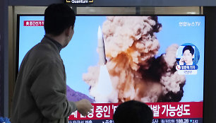 Šiaurės Korėja paleido nenustatytą balistinę raketą Japonijos link