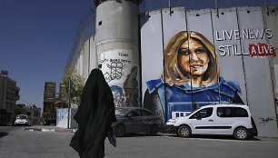 Freska, vaizduojanti nužudytą palestiniečių ir amerikiečių žurnalistę Shireen Abu Akleh