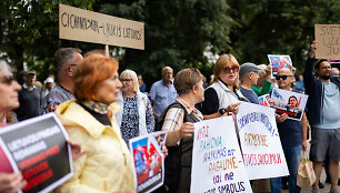 Protestas prie Užsienio reikalų ministerijos