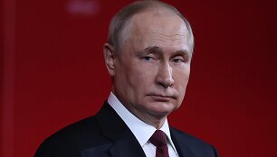 Rusijos prezidentas V.Putinas ėmėsi politikos pertvarkų