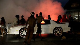 Policijos ir demonstrantų susirėmimai Misūrio mieste Fergusone