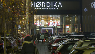 „Ikea“ ir „Nordika“ prekybos centrų prieigos sugriežtinto karantino išvakarėse