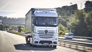 „Mercedes-Benz Actros“