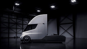 Los Andžele pristatytas naujasis &bdquo;Tesla&ldquo; elektrinis vilkikas &ndash; &bdquo;Tesla Semi&ldquo;