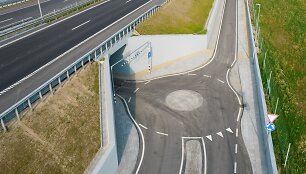 Magistralėje Vilnius&ndash;Kaunas įrengta požeminė pervaža ties Stro&scaron;iūnais 