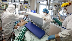 VUL Santaros klinikos. Kova su koronavirusu