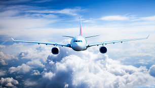 Pasaulinis aviacijos sektorius 2023-iaisiais gali vėl tapti pelningu