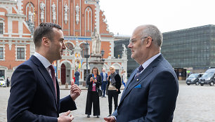 Rygos meras Martinas Stakis ir Latvijos prezidentas Alaras Karisas