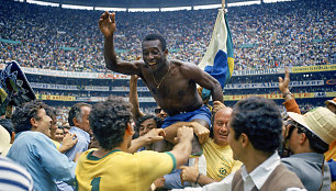 1970-aisiais Pelé tapo vieninteliu pasaulyje futbolininku – triskart pasaulio čempionu