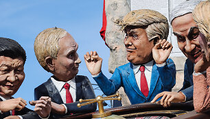 Vladimiro Putino ir Donaldo Trumpo atvaizdai
